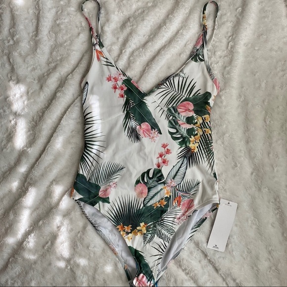 Rip Curl Other - ✨SOLD✨NWT Rip Curl Tropical One-Piece Swimsuit 🌴